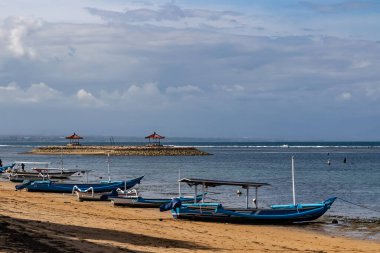Geleneksel Tekneli Huzurlu Sahil, Bali