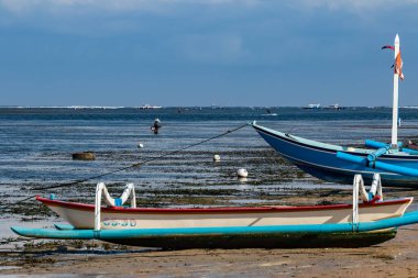 Geleneksel Tekneli Huzurlu Sahil, Bali