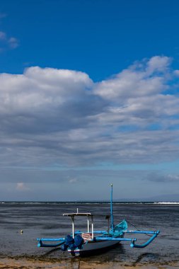 Geleneksel Tekneli Huzurlu Sahil, Bali