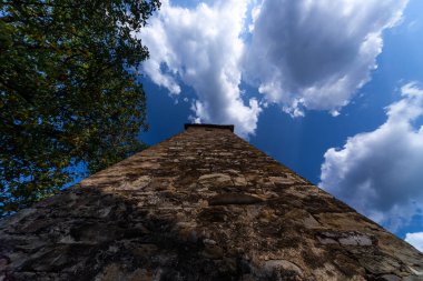 Georgia, Dusheti 'deki Aragvi Nehri' ndeki Ortaçağ Ananuri Taş Kalesi kompleksi