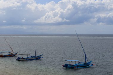 Geleneksel Tekneli Huzurlu Sahil, Bali