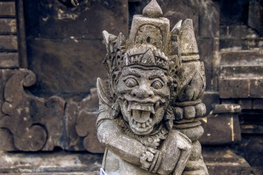 Bali 'deki Tanah Lot Tapınağı' nda Bali Heykeli