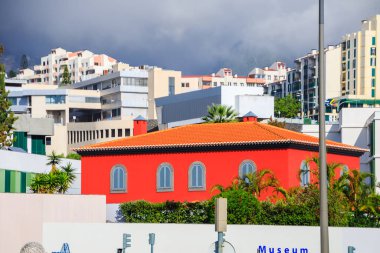 Funchal, Madeira 'daki Modern Şehir Mimarisi
