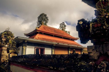 Ulun Danu Beratan Tapınağı Göl kenarında, Bali