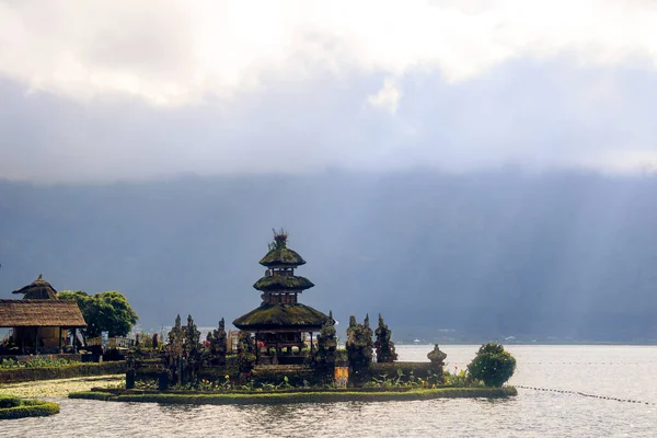 Ulun Danu Beratan Tapınağı Beratan Gölü, Bali