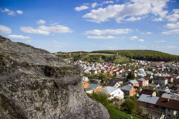 Güzel bir havada Stone Hill 'den Şehir manzarası