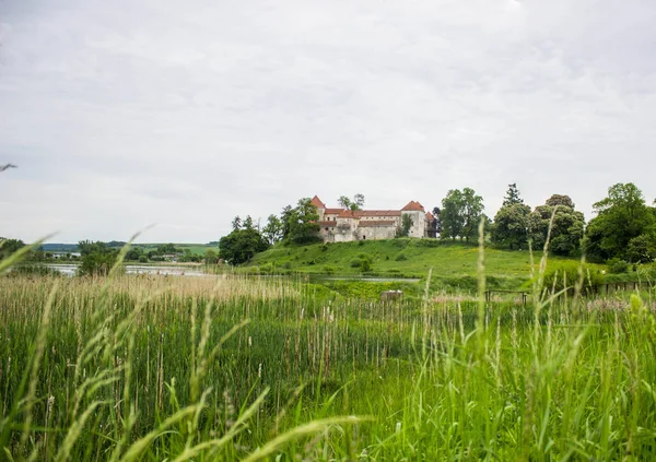 Ortaçağ Şatosunun Güzel Manzarası