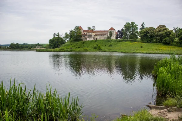 Ancien Château Près Grand Lac Été — Photo