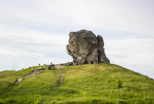 Ukrayna, Pidkamin 'de Gizemli Şeytan Taşı