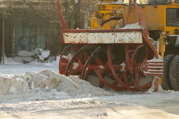 Büyük Sarı Endüstriyel Kar Fırtınası Şehir Sokakları