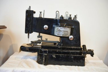 Eski Dikiş Makinesi, Etnografik Artziniega Müzesi 'nin İçi