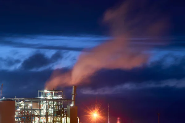 08 / 05 / 2021, Bilbao, Santurtzi, Bask Ülkesi, İspanya ve Avrupa limanındaki bir fabrikanın ayrıntıları