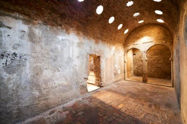 El Banuelo Mağribi buhar banyosu Albaisin bölgesinde, Granada, İspanya, Avrupa
