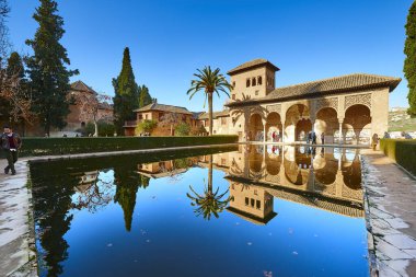Palacios Nazaries 'in Arabesk mimarisi, Alhambra de Granada, Granada, Endülüs, İspanya, Avrupa