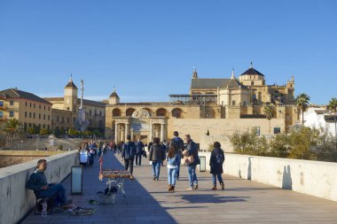 Roma Köprüsü ve Camii, Cordoba, Endülüs, İspanya, Avrupa