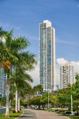 Cinta Costera, Panama City, Panama Cumhuriyeti, Orta Amerika 'daki gökdelen manzarası.