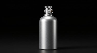 Siyah Arkaplan Karşısında Fırçalanmış Metal Silindir