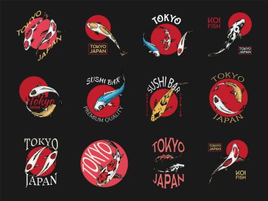 Koi sazan balığı ve kırmızı güneş, Japon balık rozetleri. Kore hayvan logosu. Poster ya da etiket için oymalı el çizimi sanat eseri Vintage dövmeli monokrom çizimi.