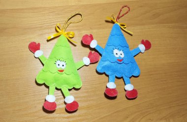 Yeşil dans eden Noel ağacı, zanaat, oyuncak, kesilecek parçalar