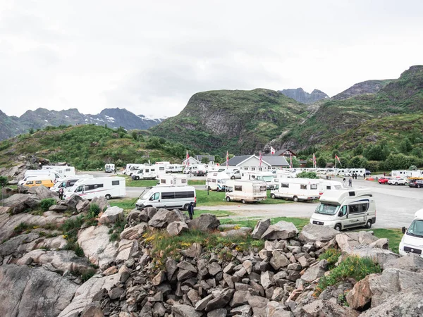 노르웨이 로포텐 모스코 Moskenes Lofoten Islands 2019 주택을 해안에 과많은 — 스톡 사진