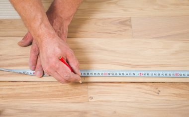 Erkek İşçi Kaplama Döşeme