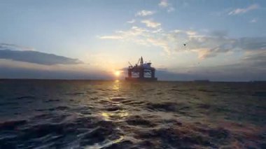 Offshore sondaj platformu petrol keşfi
