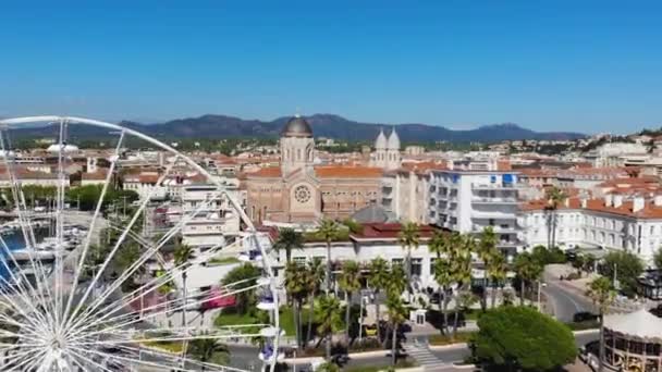 Vue Aérienne Une Ville Française Bord Mer Par Une Journée — Video