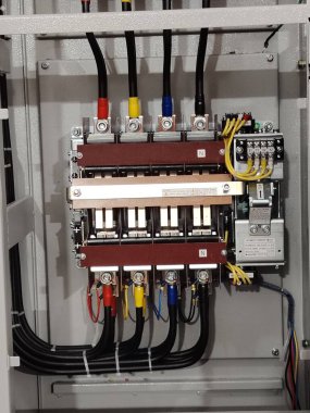 Elektrik Dağıtım Paneline Bağlı Endüstriyel Otomatik Aktarım Anahtarı ATS.