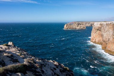 Portekiz 'deki Farol do Cabo de Sao Vicente' nin okyanus manzarası harika..