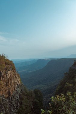 dağlarda güzel manzara