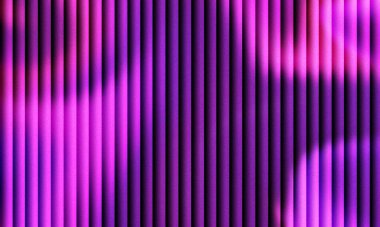 Canlı morumsu ve mor soyut arkaplan dikey desenli gradyan çizgilerle