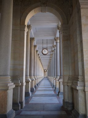 Çek Cumhuriyeti, Karlovy Vary Resort Town 'daki Saat Kolonnası