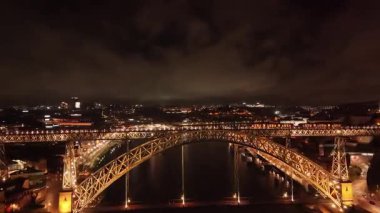 Portekiz, Porto 'da Gece Köprüsü Tramvayı