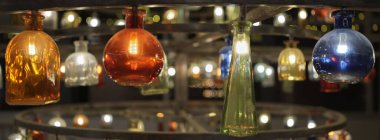 Renkli parfüm şişeleri, Portekiz