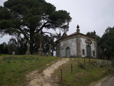 Eski taş şapel estetiği, Portekiz