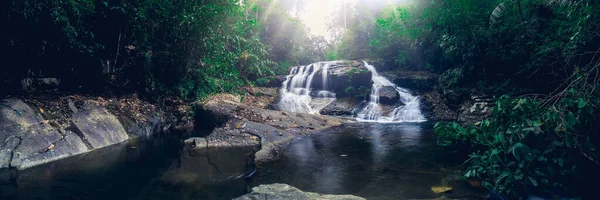 Conceito Viagem Khao Chamao Waterfall National Park Amo Natureza — Fotografia de Stock