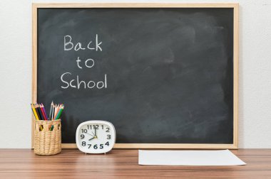 Yeteneklerini geliştirmek için okula ve eğitim konseptine geri dön