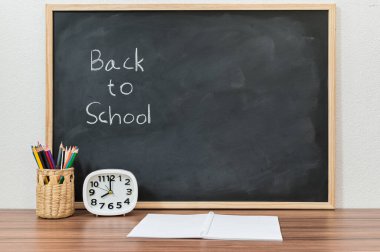 Yeteneklerini geliştirmek için okula ve eğitim konseptine geri dön