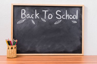 Yeteneklerini geliştirmek için okula ve eğitim konseptine geri dön