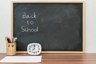 Yeteneklerini geliştirmek için okula ve eğitim konseptine geri dön