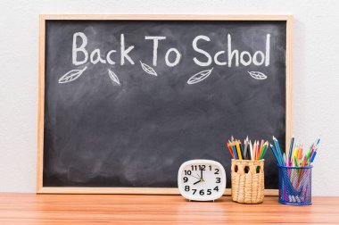 Yeteneklerini geliştirmek için okula ve eğitim konseptine geri dön