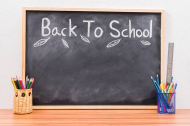 Yeteneklerini geliştirmek için okula ve eğitim konseptine geri dön