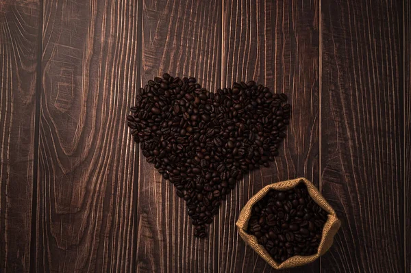 Ziarna Kawy Ułożone Kształcie Serca Love Picia Kawy — Zdjęcie stockowe