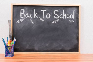 Yeteneklerini geliştirmek için okula ve eğitim konseptine geri dön