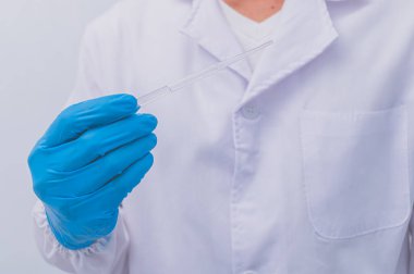 Bilim adamları mikroplara karşı bir aşı deniyorlar..