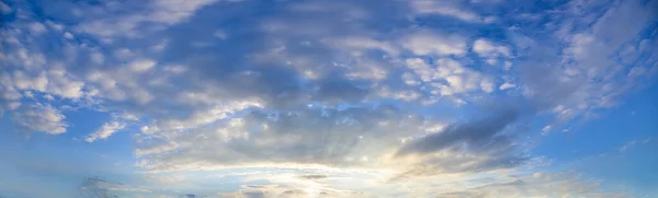 Ciel Panoramique Nuages Dans Soirée — Photo