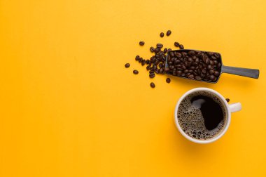 Enerjiyi arttırmak için kahve içmeyi severim.