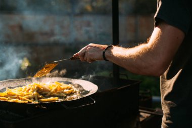 Açıkhava Altın Saat Izgarası: Discada Cızırdayan Patates.