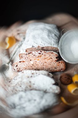 Rustik Dilimlenmiş Noel Çalıntıları Pudra Şekeri ve Kutlama Malzemeleri