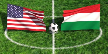 ABD, Macaristan 'a karşı milli bayraklar ve futbol topuyla yeşil çimlerde oynanan futbol maçı konsepti